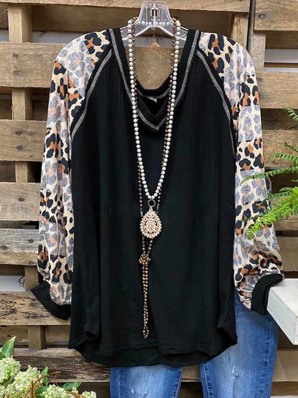 Leopard-Combo V-Neck Top