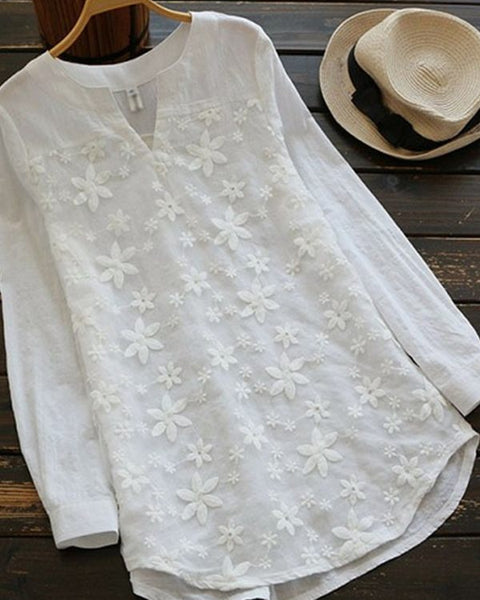 Prettybeautie Embroidery V-Neck Blouse