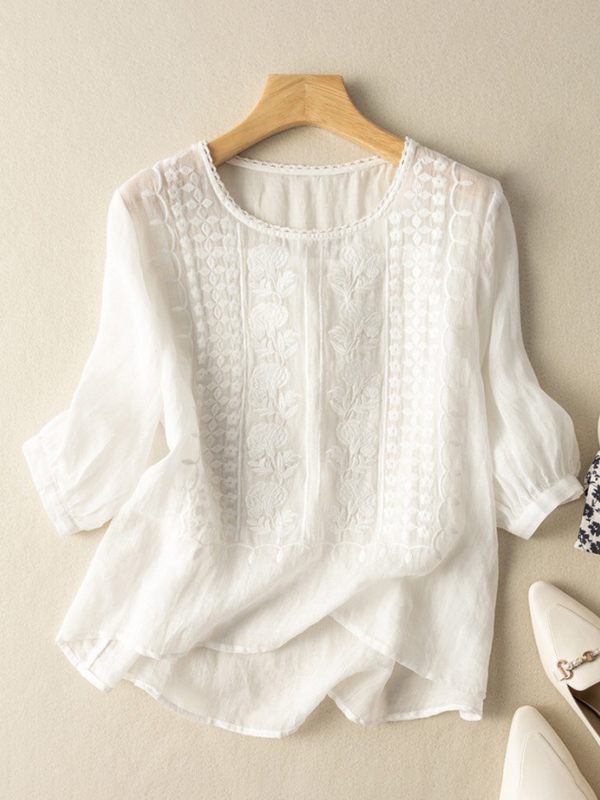 Embroidery Round-Neck Tee