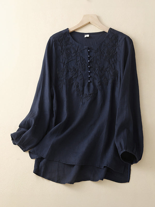 Prettybeautie Embroidery Side-Slit Blouse