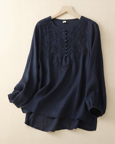 Prettybeautie Embroidery Side-Slit Blouse