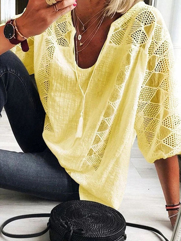 Prettybeautie Lace-Combo V-Neck Blouse