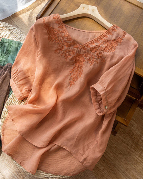 Embroidery V-Neck Tee