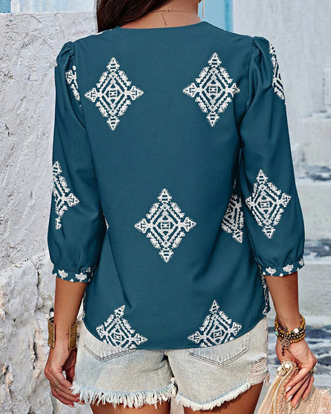 Prettybeautie Printed V-Neck Blouse